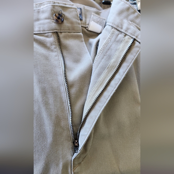 Gap Easy Fit Men's Khaki Pleated Front Pants Size 40/32 - Picture 5 of 8